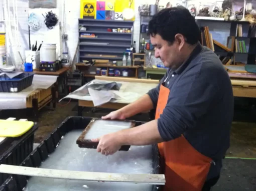 Fabricando papeles en Morgan Conservatory